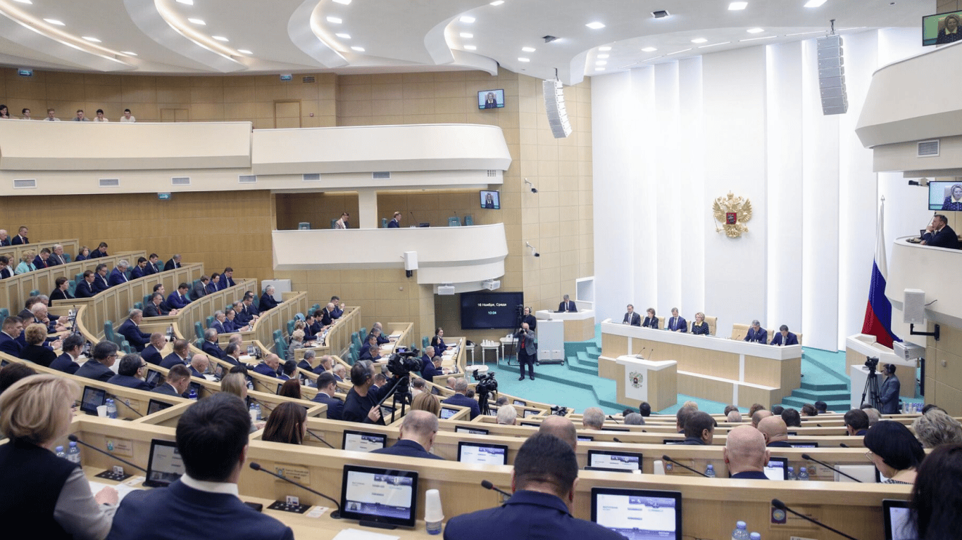 Совет Федерации одобрил законопроект об электронных повестках: что это значит