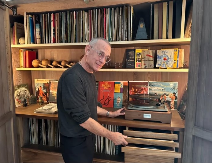 Настоящий прорыв — Том Хэнкс показал новый тренд в интерьере - фото 1