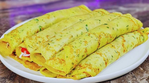 Картофельные блины на завтрак за 10 минут — рецепт с тремя видами начинки