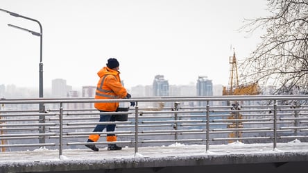 Дороги покрывает гололед — в Украину возвращаются морозы до -30 - 285x160