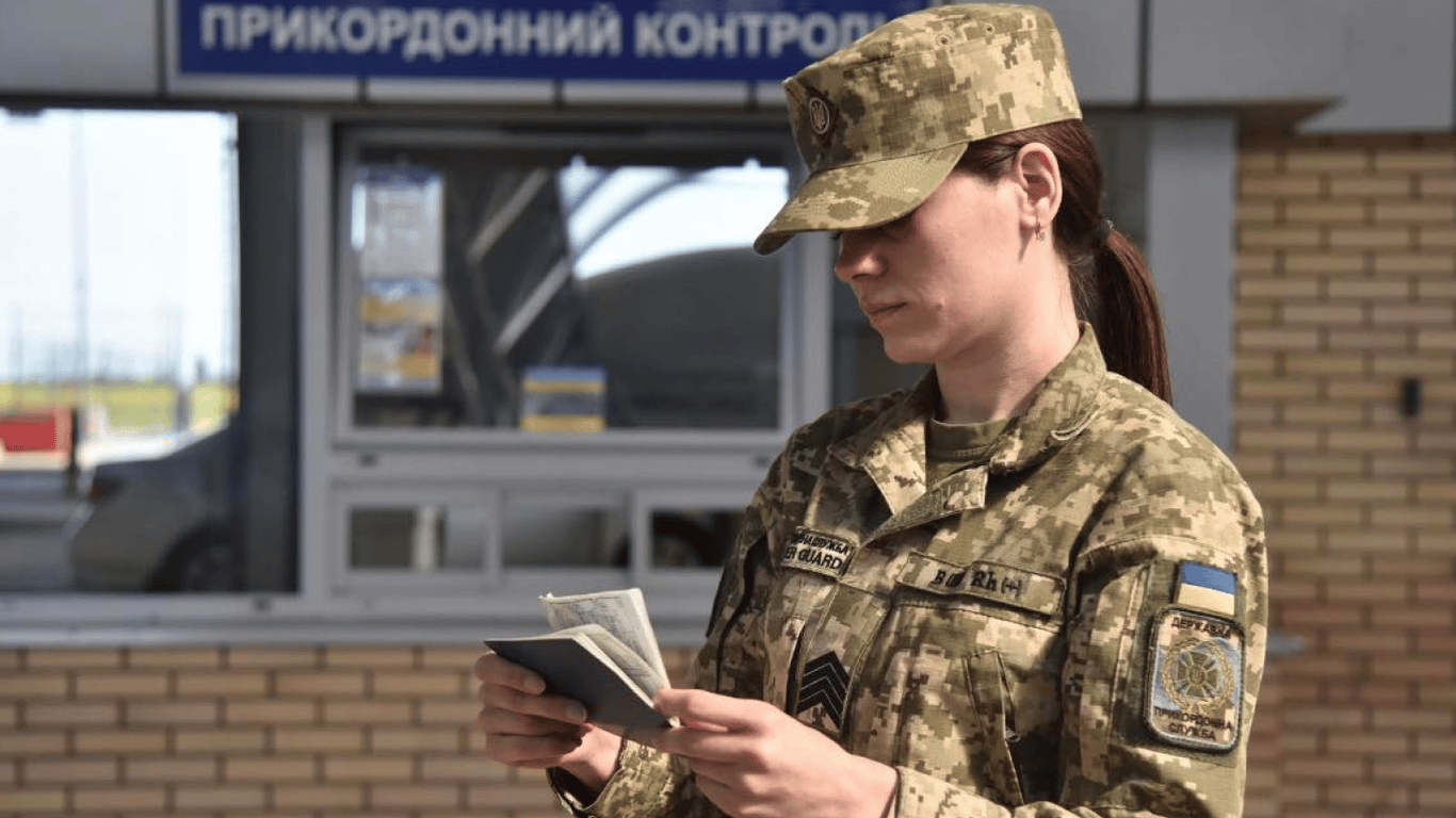 На кордоні з двома країнами є значні затори: черги на КПП