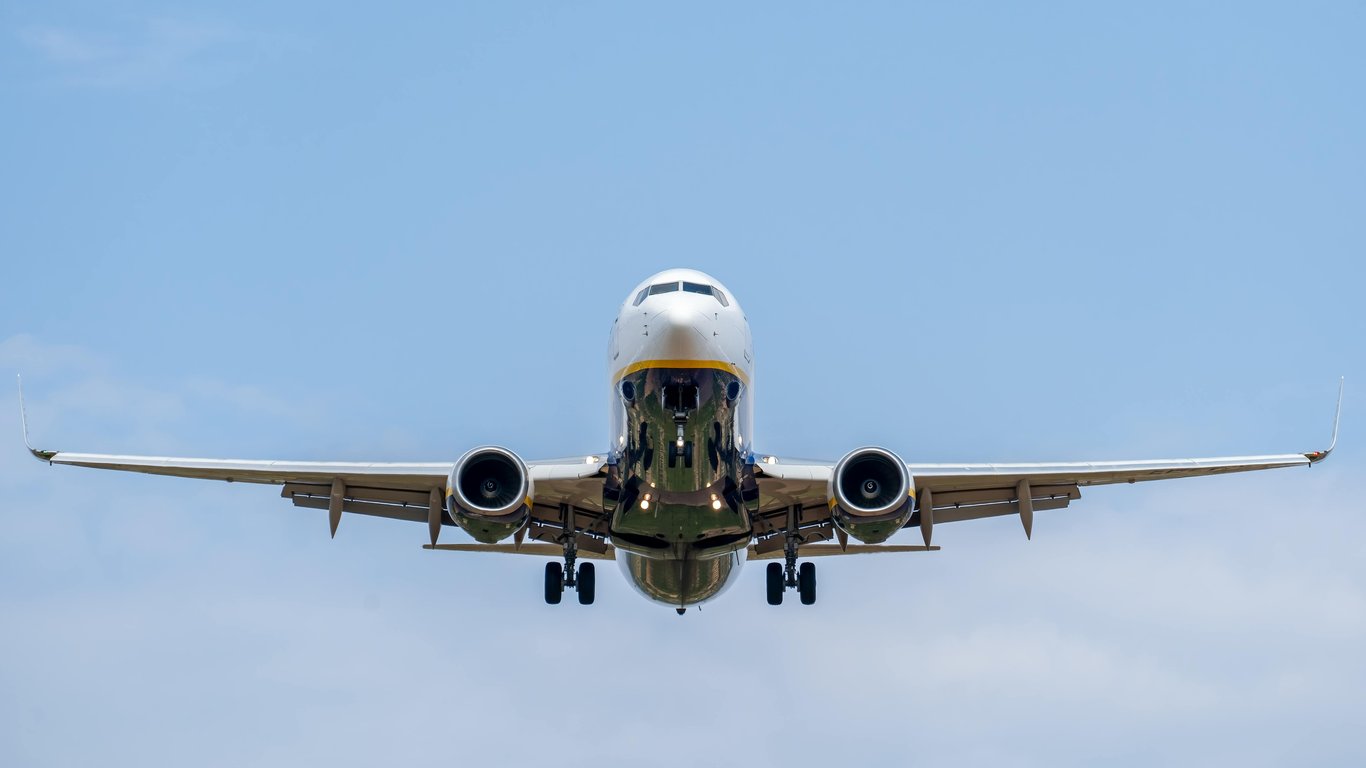 Вслід за Wizz Air — Ryanair урізав рейси до однієї з країн Європи - фото 1