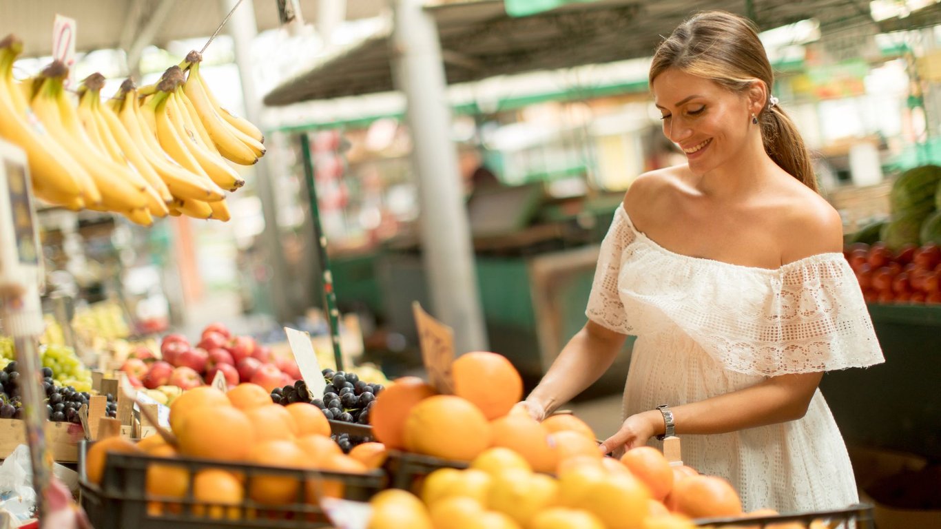 Як змінились ціни на овочі в Україні у вересені 2023. Аналіз цін на банани, виноград та яблука та інші фрукти у серпні та вересні 2023