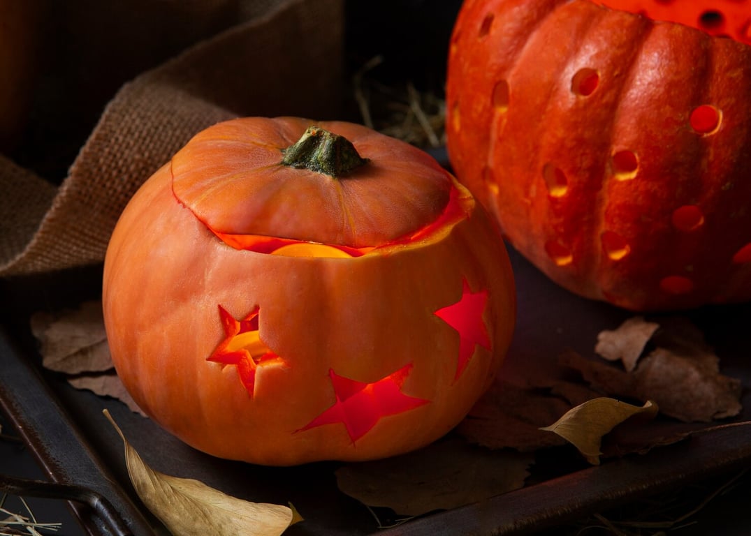 Вирізання гарбуза на Гелловін