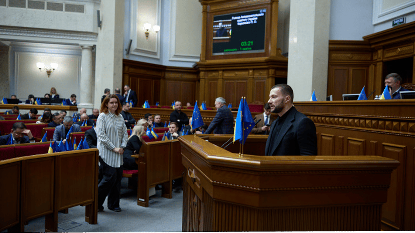 Глава АМКУ: АЗС готові знижувати ціни на паливо, змови не виявлено