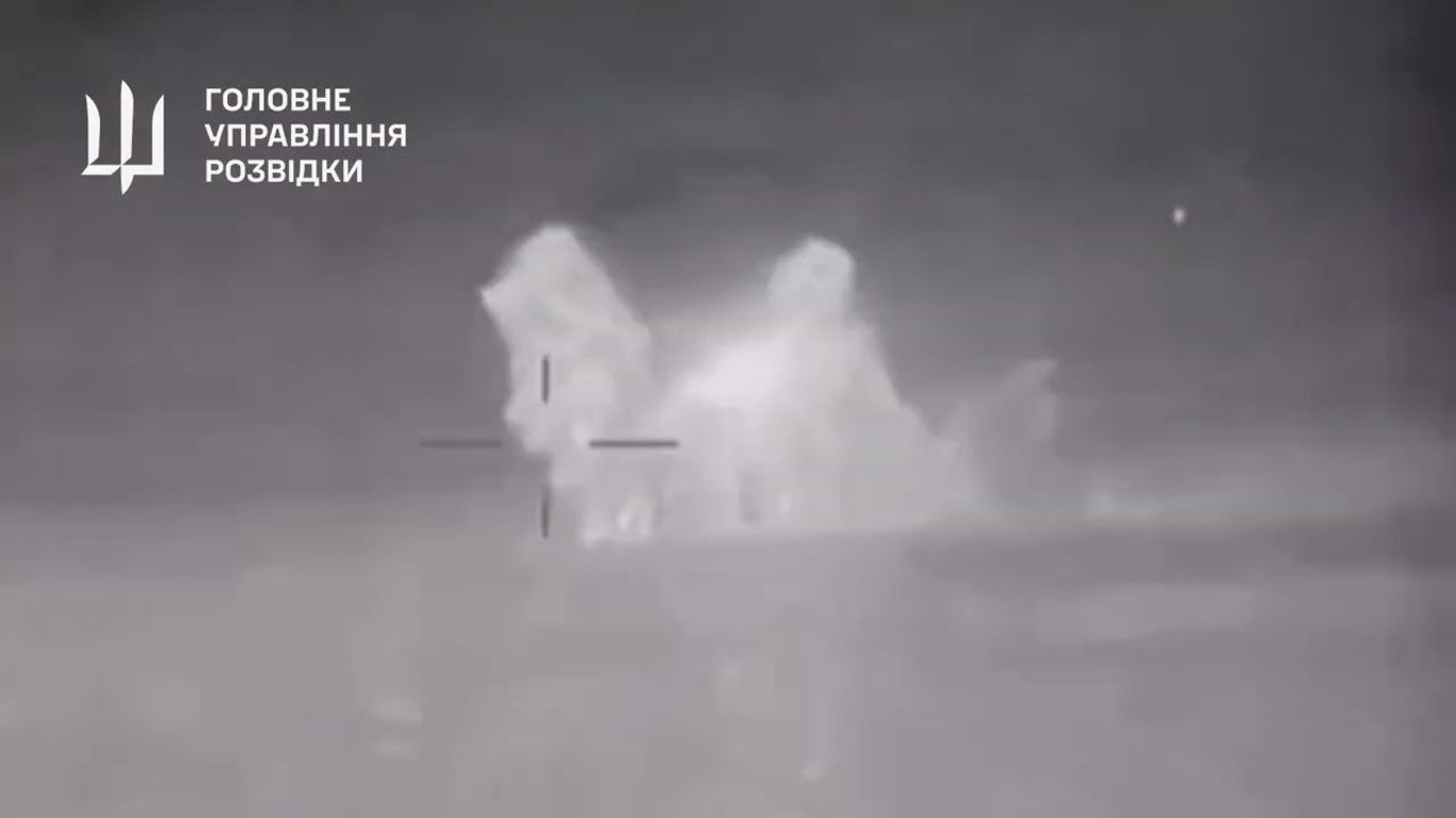 В ГУР показали, как уничтожили корабль "Сергей Котов" — впечатляющие кадры