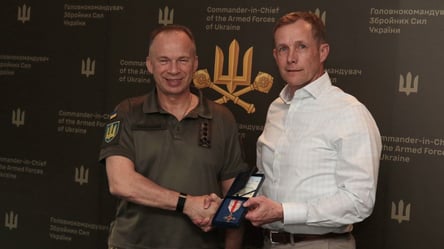 Посилення ППО та активна оборона: Сирський зустрівся з генералом НАТО - 290x166
