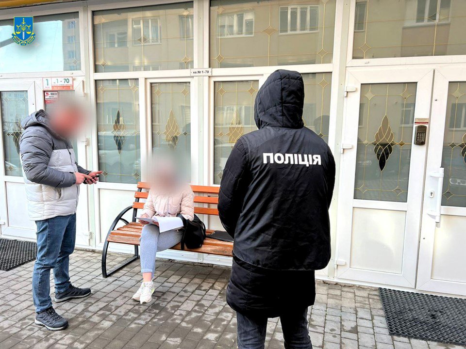 На Хмельниччині затримали працівницю ТЦК та її спільника за корупцію - фото 5