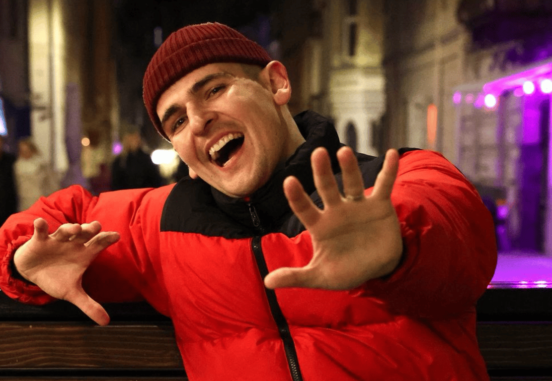 Відомий блогер прокоментував свої заробітки під час війни - фото 1