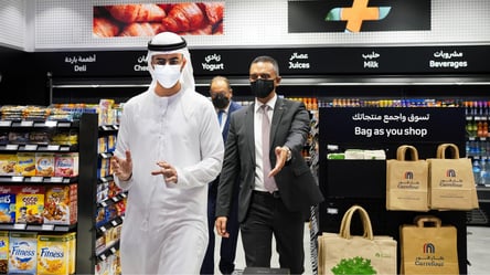 Бананы и яйца дешевле, чем в Украине: звездный украинец показал цены в супермаркетах Дубая - 285x160