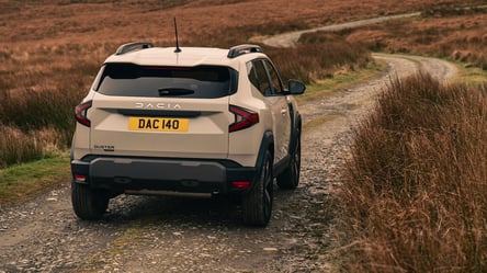 Dacia начинает производство кроссоверов-гибридов с ГБО - 290x160