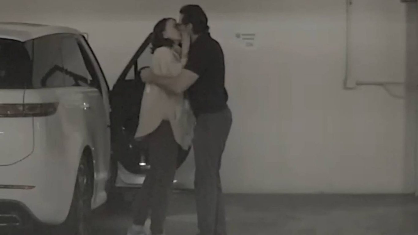 Г'ю Джекман і Саттон Фостер