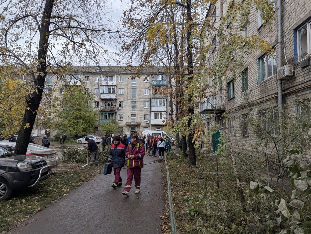 Київ пережив черговий нічний обстріл — фоторепортаж - фото 4