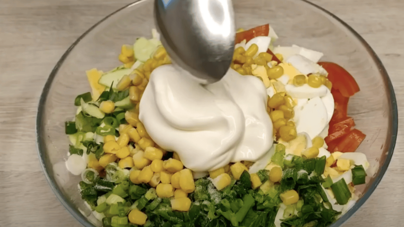 рецепт салату з ковбасою