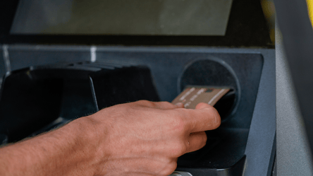 Комісія за зняття готівки — що треба знати клієнтам ПриватБанку - 285x160