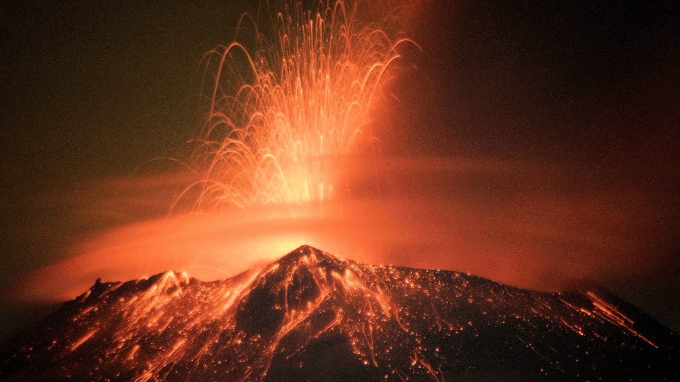 У Мексиці прокинувся небезпечний вулкан: влада вживає заходів