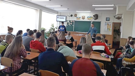 Зарплати вчителів піднімуть на 50% — що чекає у 2026 році - 285x160