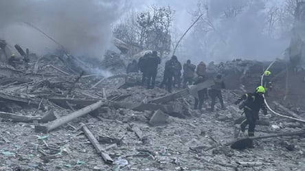 Удар РФ по будинку в Харкові — кількість жертв зросла - 290x160