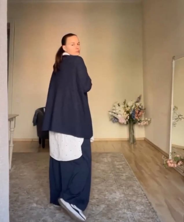 Trousers-sharovary are in trend this year