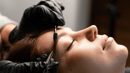 Чи варто робити ламінування вій і брів — думка експертів - 285x160