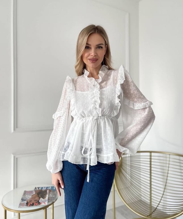 Блузка в стилі бохо в тренді 2025 року