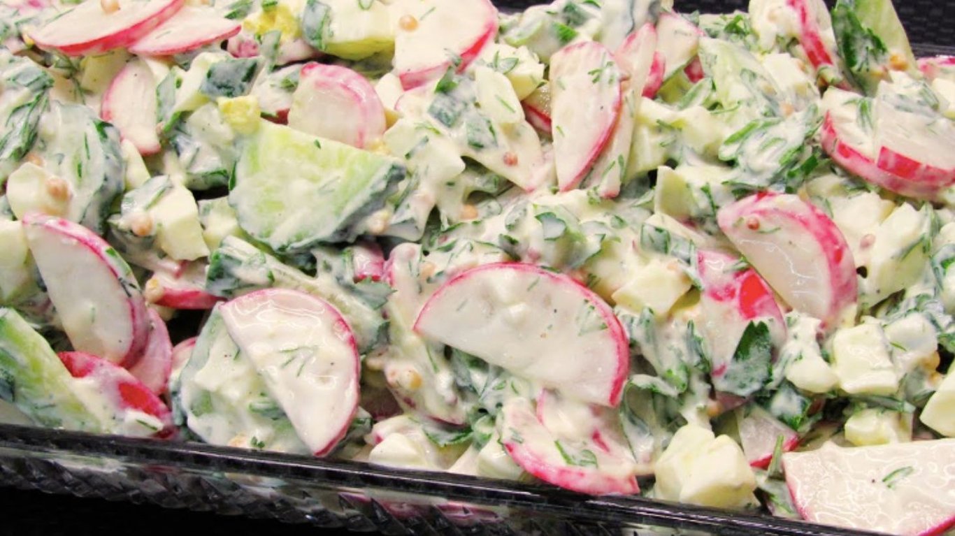 рецепт салата з редискою та огірками замість вечері