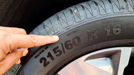 Повинен знати кожен водій — що означають цифри та літери на шинах авто - 285x160
