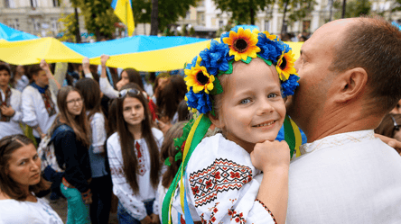 Календар свят на червень 2026: коли День конституції і День батька - 285x160