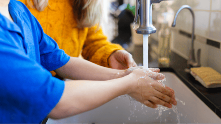 Эксперт заявил о вероятности графиков отключения воды в Украине - 285x160