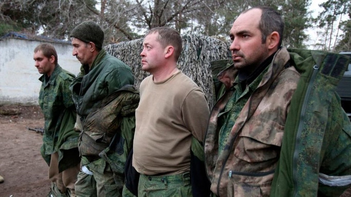 Военный рассказал, почему оккупанты на Купянском направлении массово сдаются в плен