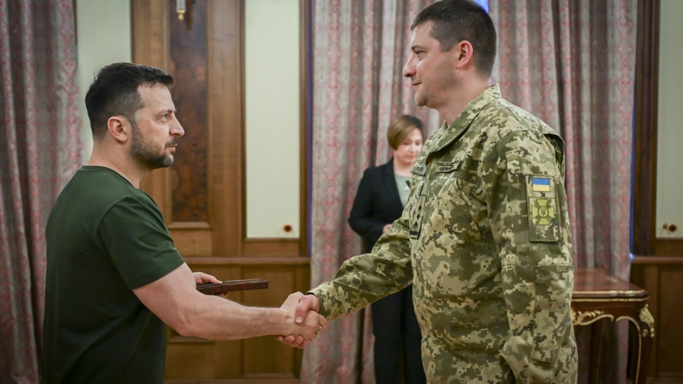 Зеленский вручил награды специалистам Госспецсвязи Украины