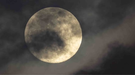 Астрофотограф показал снимок Луны в чрезвычайно высоком разрешении - 285x160
