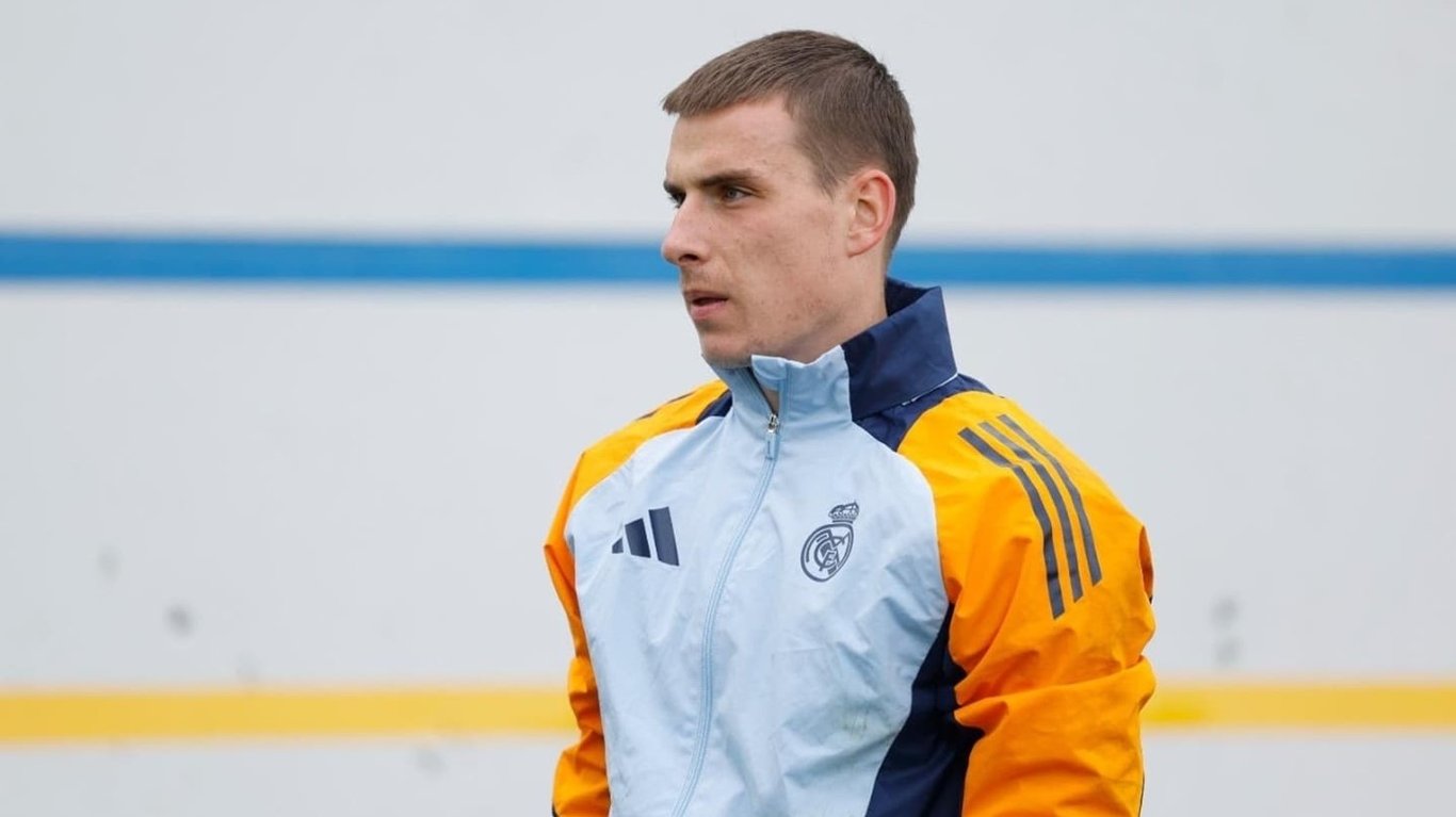 Андрей Лунин