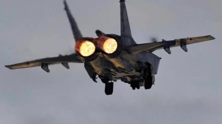 Угроза ракетных ударов — в воздухе уже четыре российских МиГ-31К - 285x160