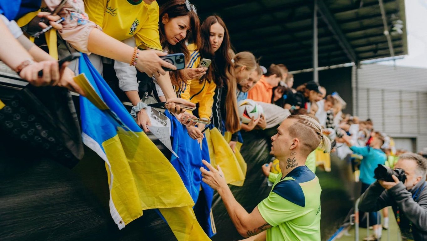 Збірна України з футболу