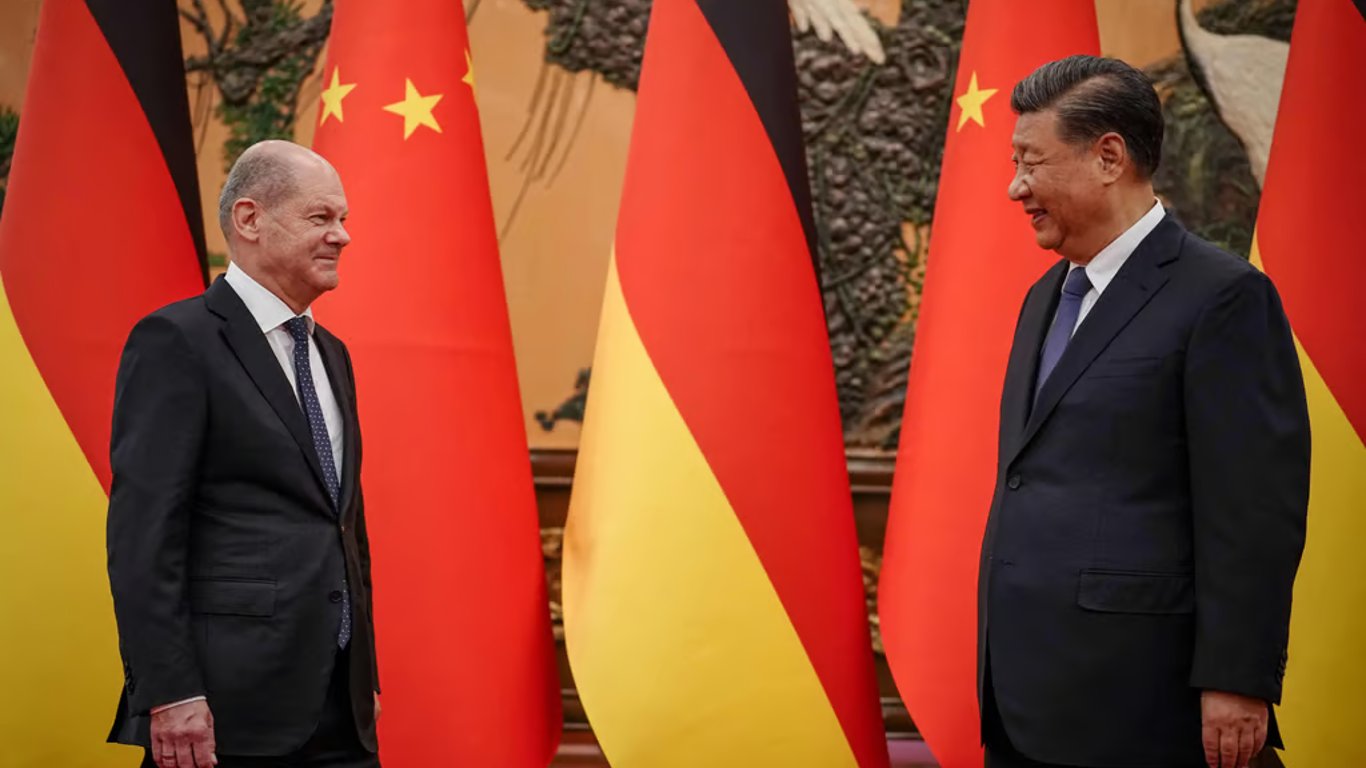 Си Цзиньпин призвал Запад не помогать Украине и намекнул на переговоры с Россией - СМИ