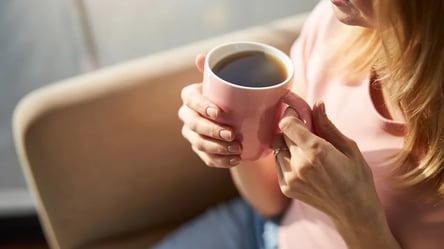 Невдалий початок дня — чому після кави може виникнути сильний головний біль - 290x166