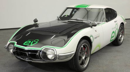 Культовий Toyota 2000 GT 1967 року перетворили на ексклюзивний електрокар - 285x160