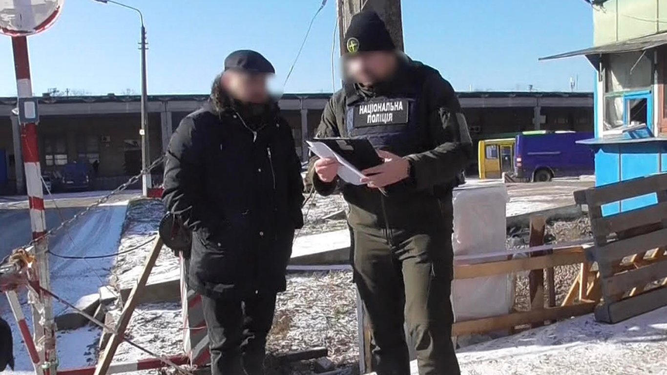 Правоохоронці розблокували склади з "гуманітаркою" у Києві: хто її отримає