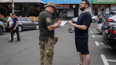 Нардеп заявив, що знімати співробітників ТЦК не заборонено - 290x166