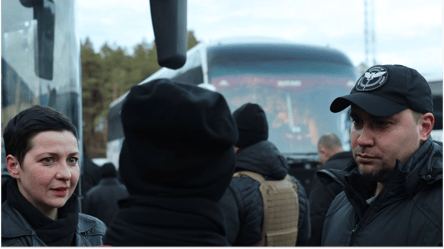 До України прибули 114 політв'язнів Білорусі — хто серед них - 290x160