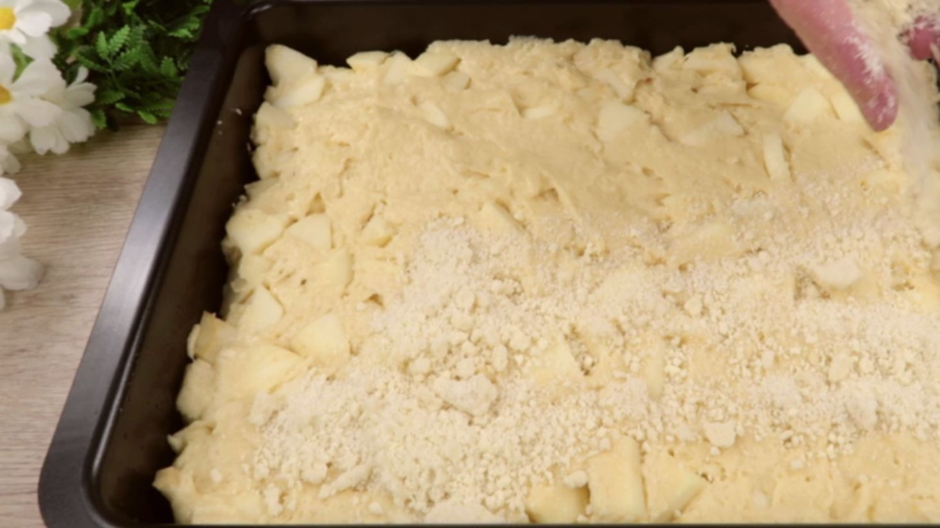 пиріг з яблуками за швидким рецептом