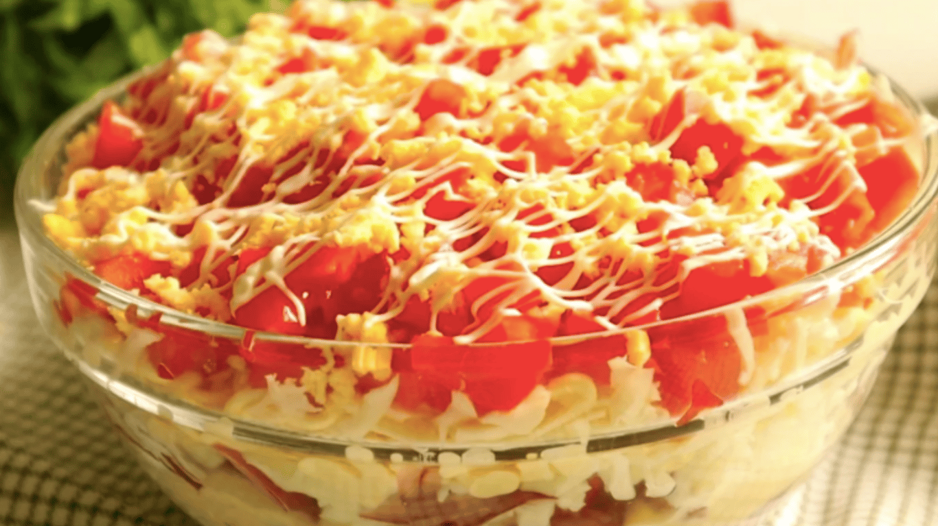 рецепт салату з ковбасою та сиром