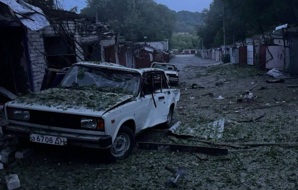 Наслідки обстрілу Дніпра 7 червня