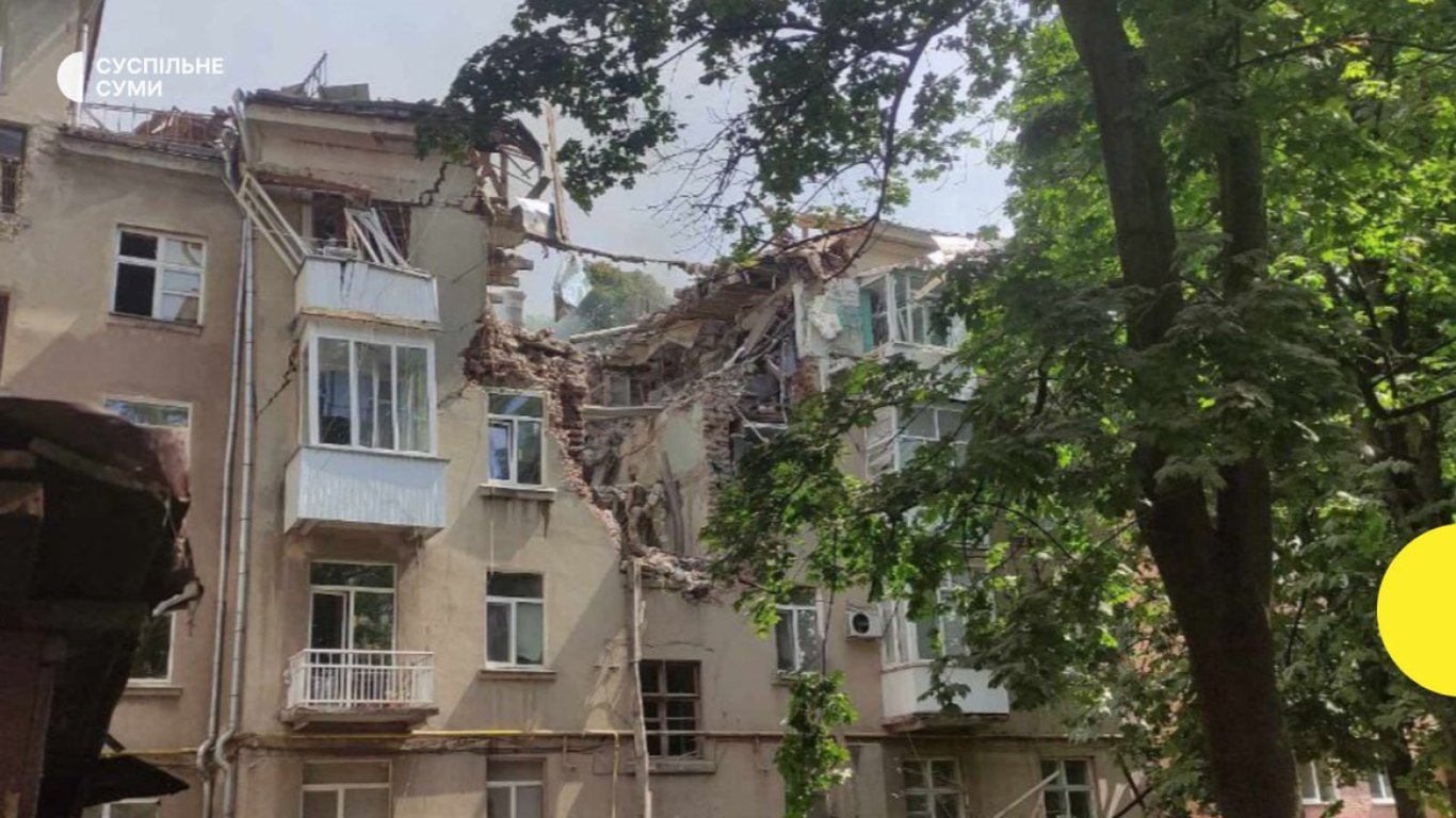 Суми атакували дрони: зруйнована частина будинку, є загиблі