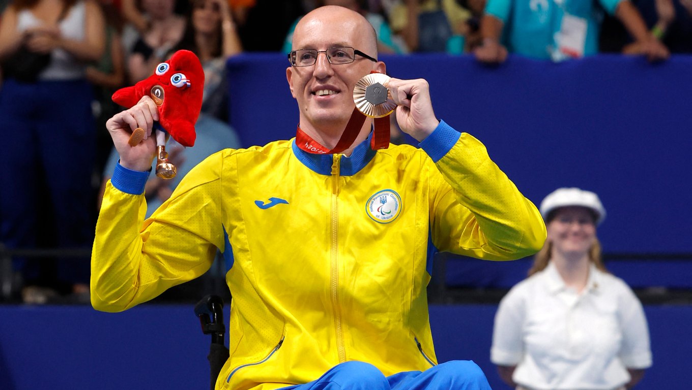 Александр Комаров