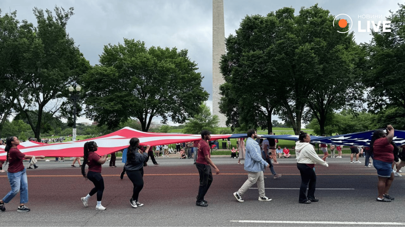 Парад в Америці. Фото: Новини.LIVE