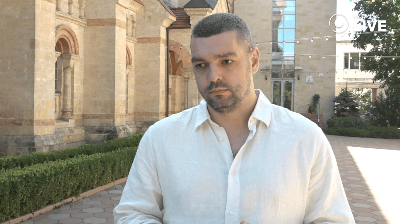 юрист та представник громадської організації "Історія. Культура. Демократія" Артем Карташов 