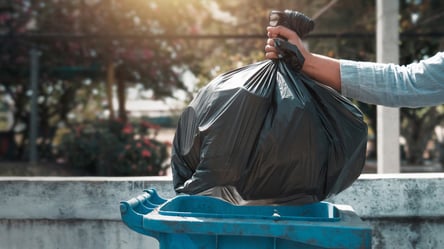 Чому не можна виносити сміття ввечері — що кажуть прикмети - 285x160