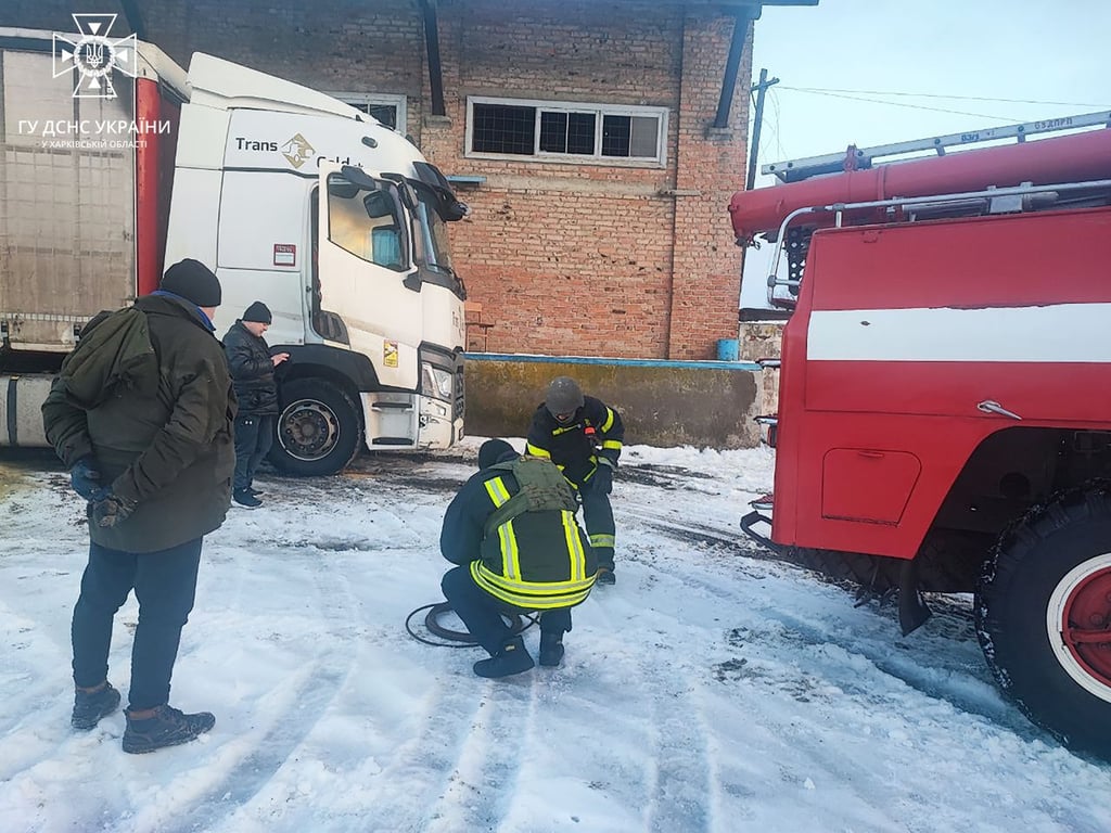 Рятувальники на місці пожежі